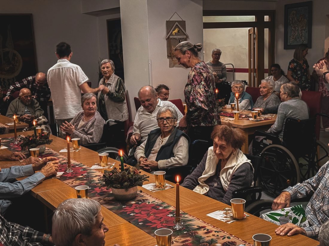 Vianočné seniorské podujatie – fotografia, Daniel Chalupka (20)