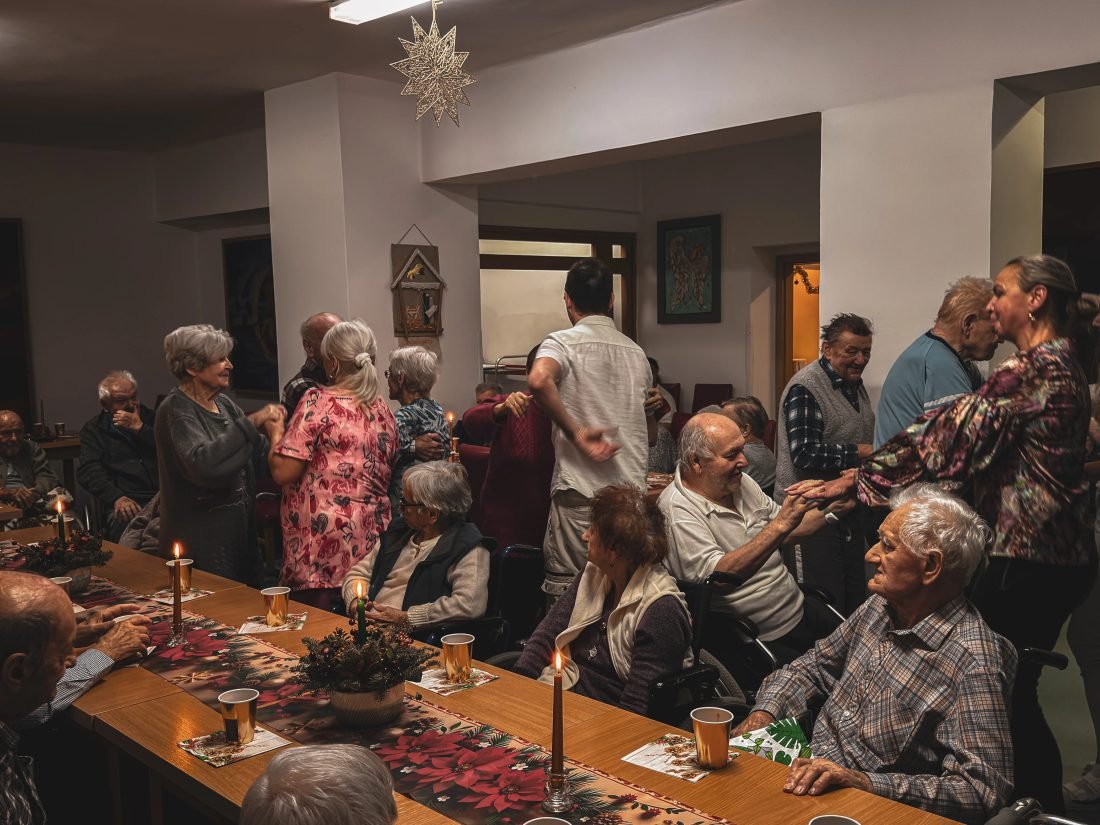 Vianočné seniorské podujatie – fotografia, Daniel Chalupka (21)