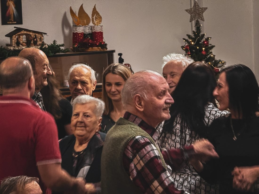 Vianočné seniorské podujatie – fotografia, Daniel Chalupka (19)